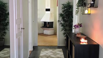 Bungalow, 3 Bedrooms, Patio, Garden View | Interior