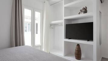 1 soverom, strykejern/-brett, reiseseng for barn og wi-fi (inkludert)