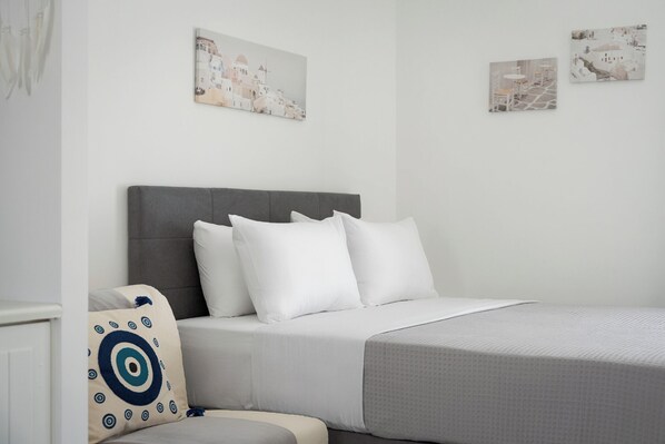 1 bedroom, iron/ironing board, travel cot, free WiFi