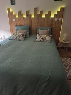 4 bedrooms, iron/ironing board, WiFi, bed sheets - LODGE SITE CLIMBING 15 min castles Paris 1h  (Saint-Pierre-lès-Nemours)