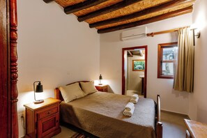 3 bedrooms, iron/ironing board, travel crib, free WiFi