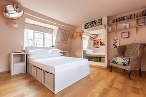 Apartment (3 Bedrooms) | 3 Schlafzimmer, Bügeleisen/Bügelbrett, Babybetten, Bettwäsche