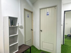 الدش داخل الحمام