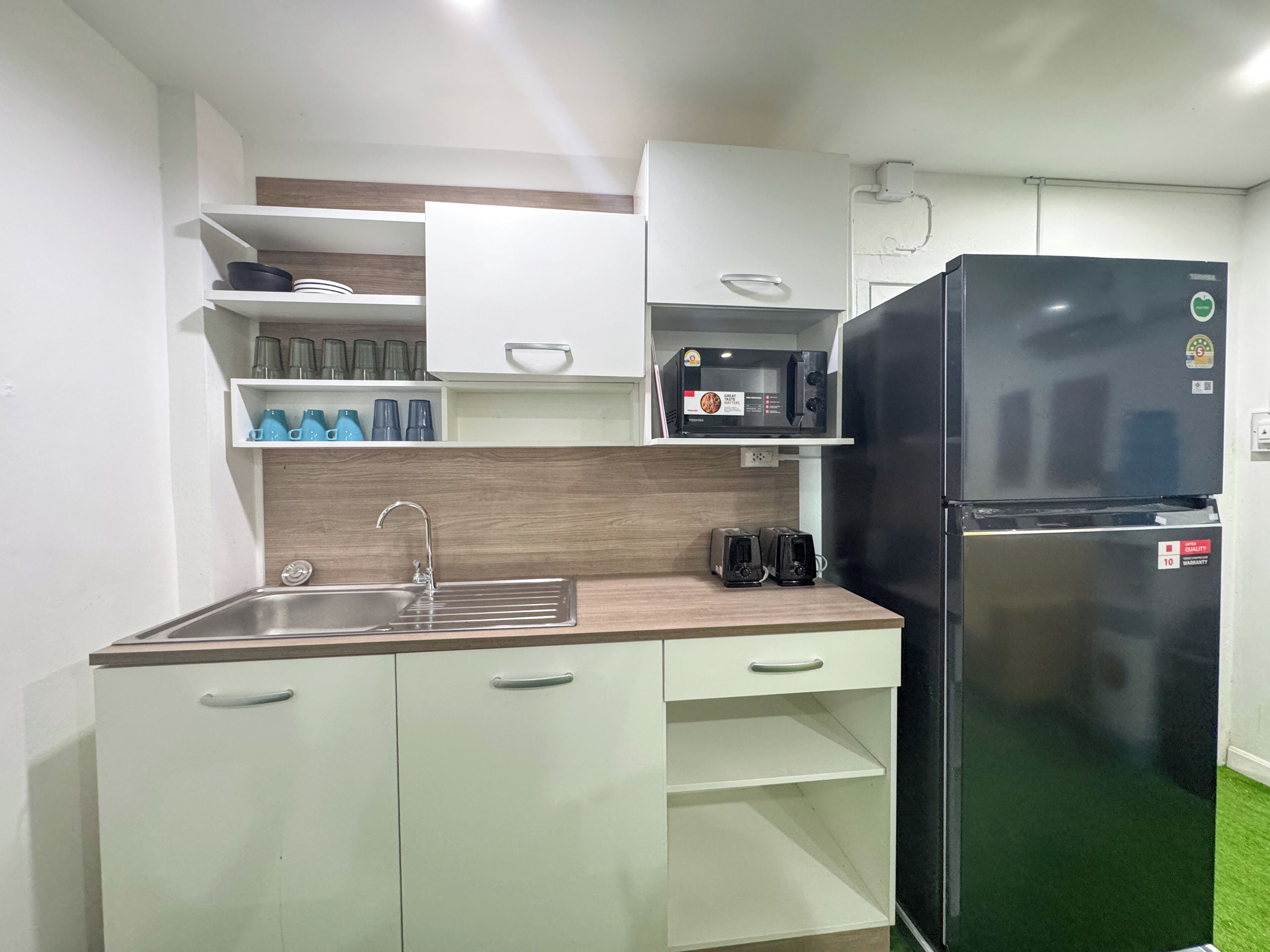 Shared fridge, microwave