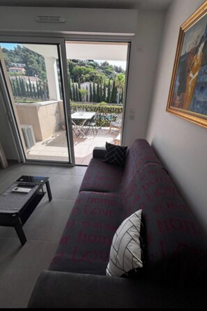 Téléviseur à écran plat