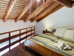 4 chambres, accès au Wi-Fi (inclus), literie fournie