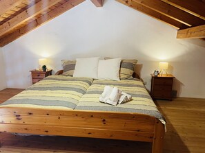 4 bedrooms, free WiFi, bed sheets
