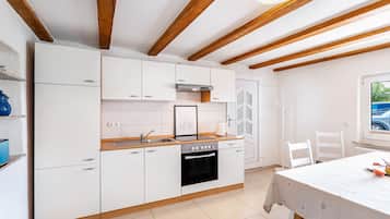 Ofen, Herdplatte, Wasserkocher, Toaster