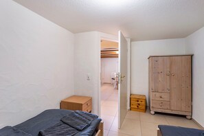 1 habitación, wifi y ropa de cama