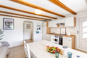 Dining - Apartment 'Darija' with Private Terrace and Wi-Fi (Korbach)