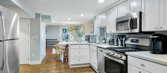 Bright & Peaceful 8022lower Unit