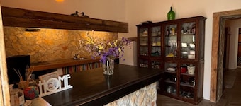 Casa vacanze 'Casa Das Flores - Vale do Guadiana' con terrazza privata, Wi-Fi e aria condizionata