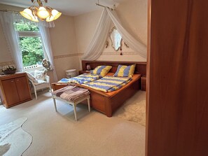 2 bedrooms, iron/ironing board, WiFi, bed sheets - Cozy vacation apartment near Friedrichstadt with sauna and whirlpool (Kleve)