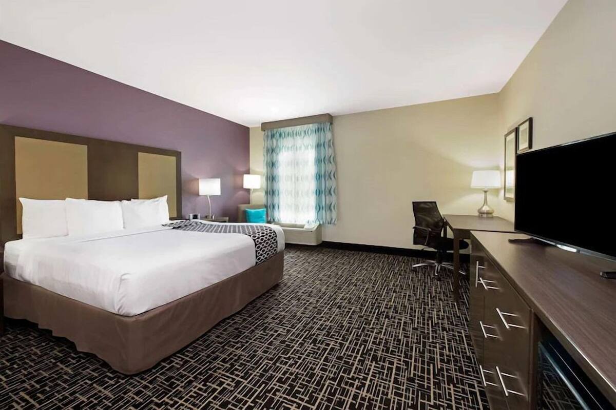 Luxury Studio | In-room safe, soundproofing, free WiFi