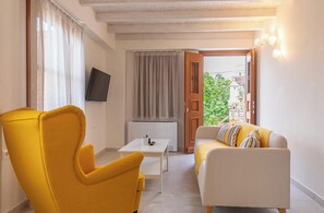Quadruple Room, Sea View | In-room safe, iron/ironing board, free WiFi