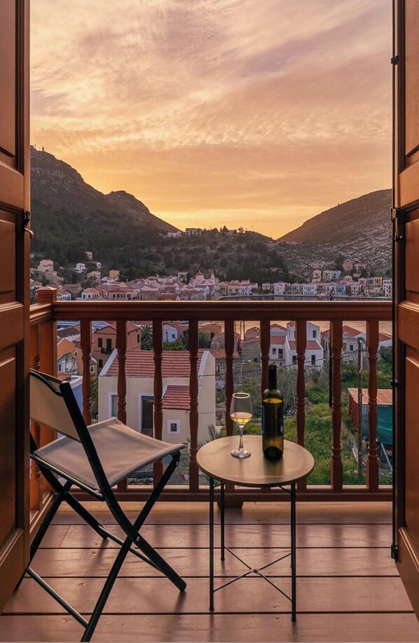 Apartment, Sea View | In-room safe, iron/ironing board, free WiFi
