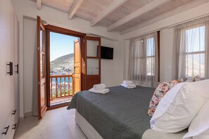 Apartment, Sea View | In-room safe, iron/ironing board, free WiFi