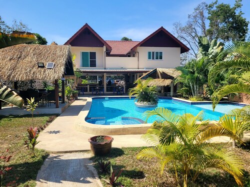 Mistercheck paradise bungalows 