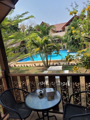 Mistercheck paradise bungalows 