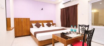 Hotel Blueee Sagar Near Golden Sea Beach