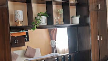 1 habitación, wifi y ropa de cama