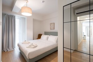 2 bedrooms, in-room safe, iron/ironing board, free WiFi - LIV Athinum 1 - Luxury Apartment 3A (Athens)