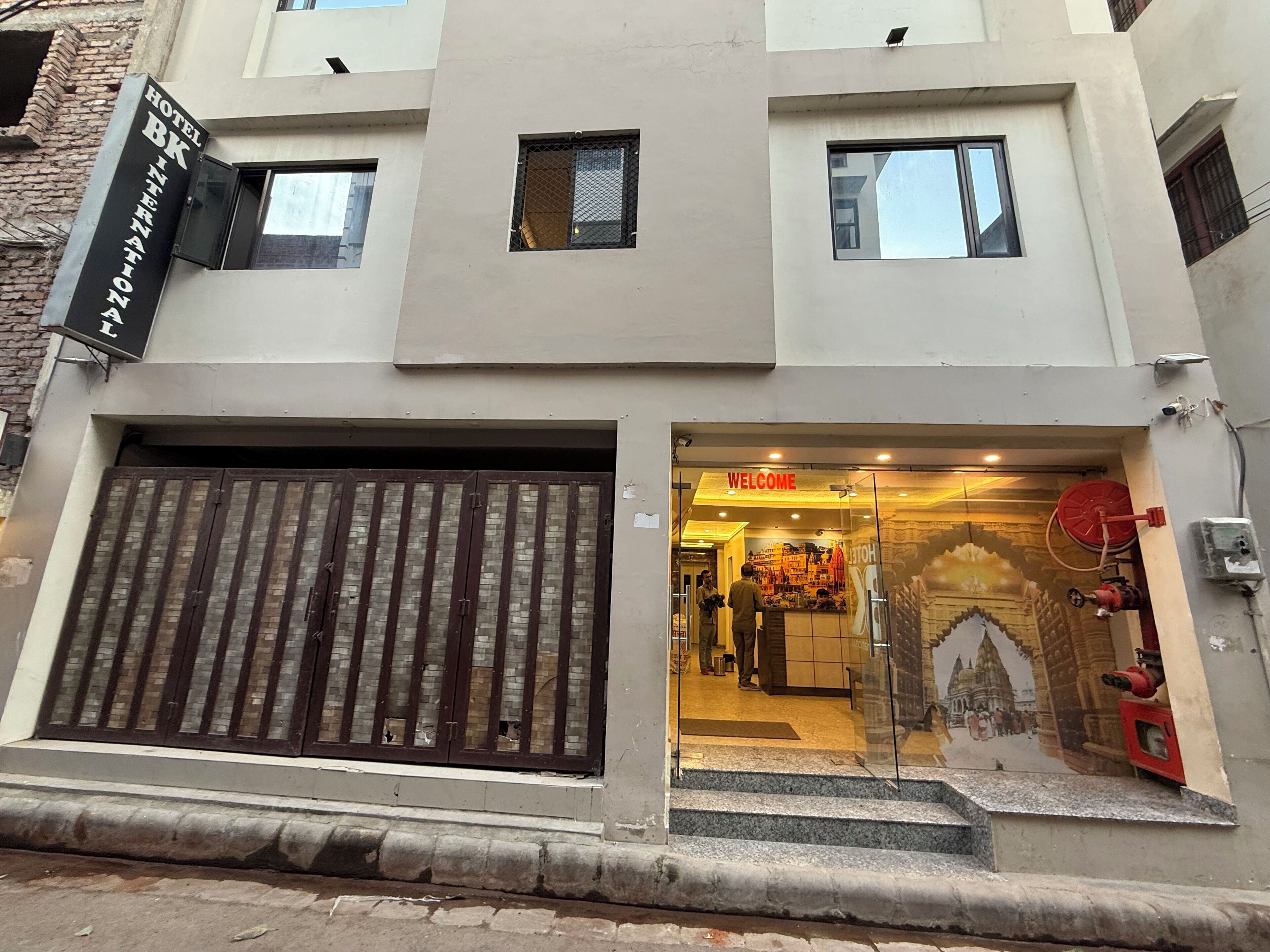 واجهة المنشأة