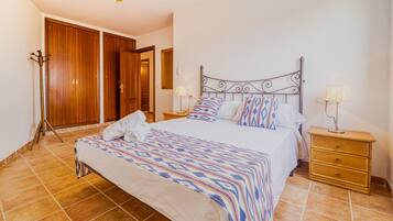 3 bedrooms, iron/ironing board, travel crib, free WiFi