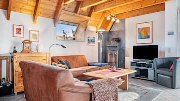 Fernseher, Kamin, DVD-Player, Stereoanlage