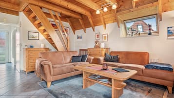 Fernseher, Kamin, DVD-Player, Stereoanlage