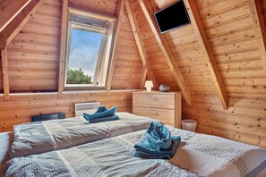 3 bedrooms, iron/ironing board, WiFi
