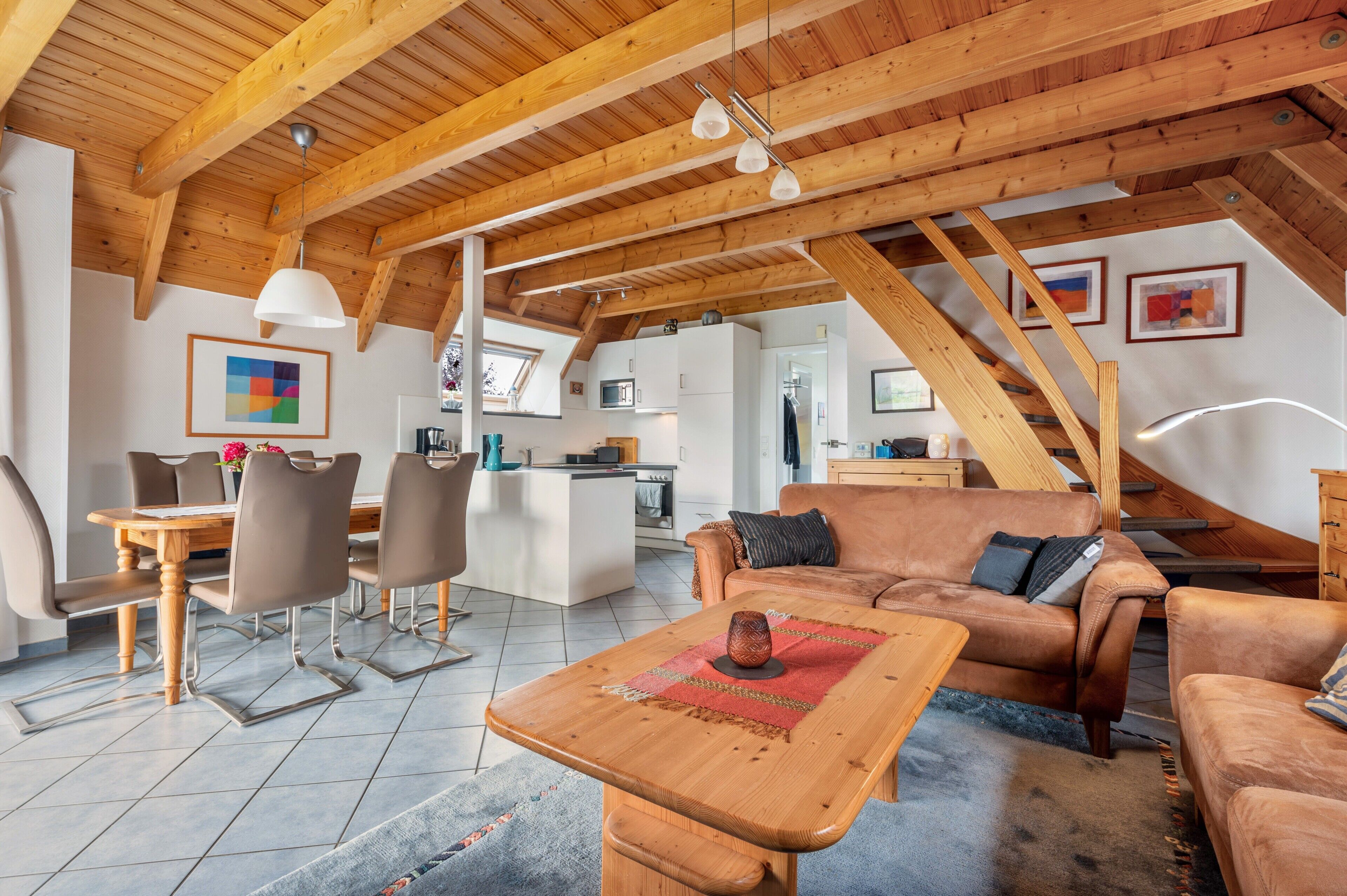 Fernseher, Kamin, DVD-Player, Stereoanlage