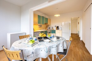 Dining - 4-room apartment, 3 bedrooms (Les Sables-d'Olonne)