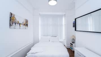 6 bedrooms, free WiFi, bed sheets