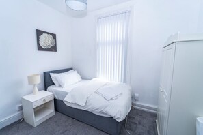 6 bedrooms, iron/ironing board, free WiFi, bed sheets