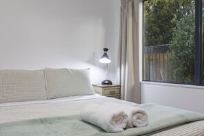3 bedrooms, desk, iron/ironing board, travel cot