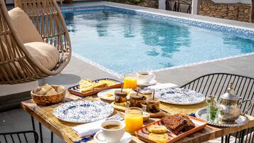 Villa | 6 bedrooms, Internet