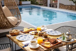 วิลล่า | 6 ห้องนอน, อินเทอร์เน็ตความเร็วสูง