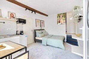 1 bedroom, iron/ironing board, WiFi, bed sheets