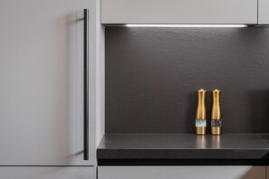 Deluxe Apartment | Private kitchen | Full-size fridge, microwave, oven, stovetop - Athenian Riviera Stunning Residence (Vari)