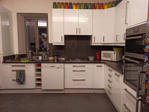 Microwave, oven, dishwasher