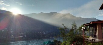 Punatsangchhu Cottages