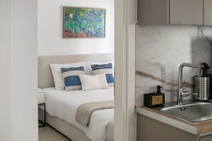 Desk, laptop workspace, blackout curtains, iron/ironing board - Anatoli - Athenian 2-BR Apartment in Athens (Zografos)