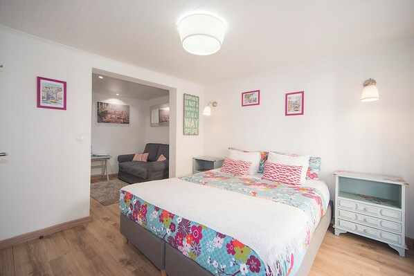 1 bedroom, iron/ironing board, WiFi, bed sheets
