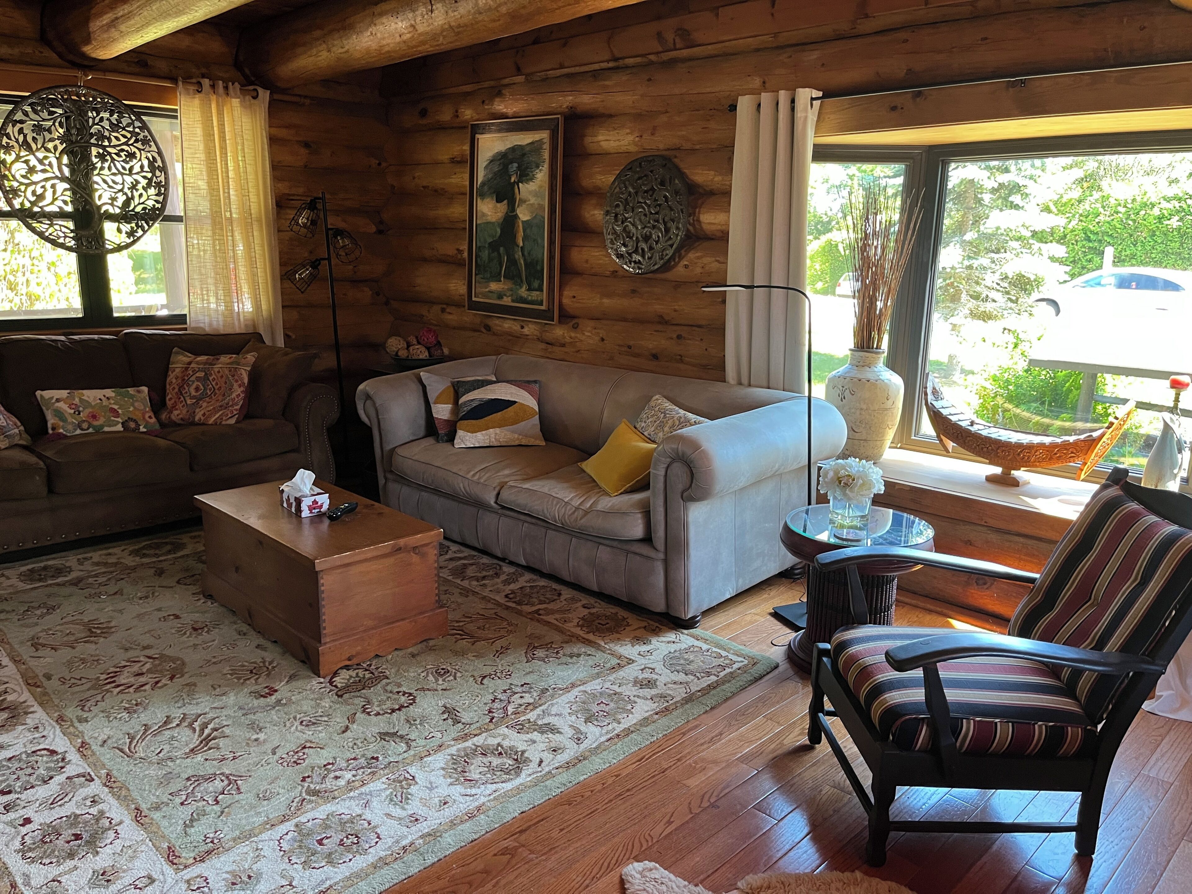 4 Season/4 Bedroom  Log Home In Southampton. Walking Distance To Downtown/beach - Southampton