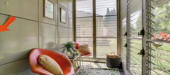 Lustron of the Lakes: Retro MCM Gem in Tangletown
