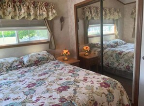 2 bedrooms, bed sheets