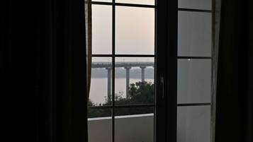 Ganges Premium | In-room safe, blackout curtains, soundproofing, iron/ironing board