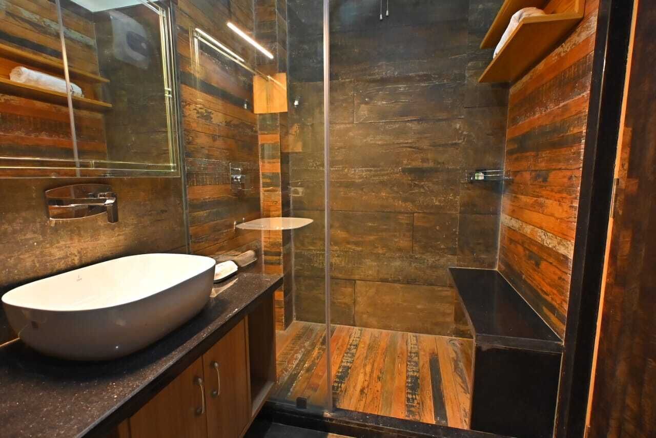 Premium Room | Bilik Mandi | Selipar 