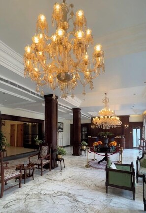 Sala de estar en el lobby